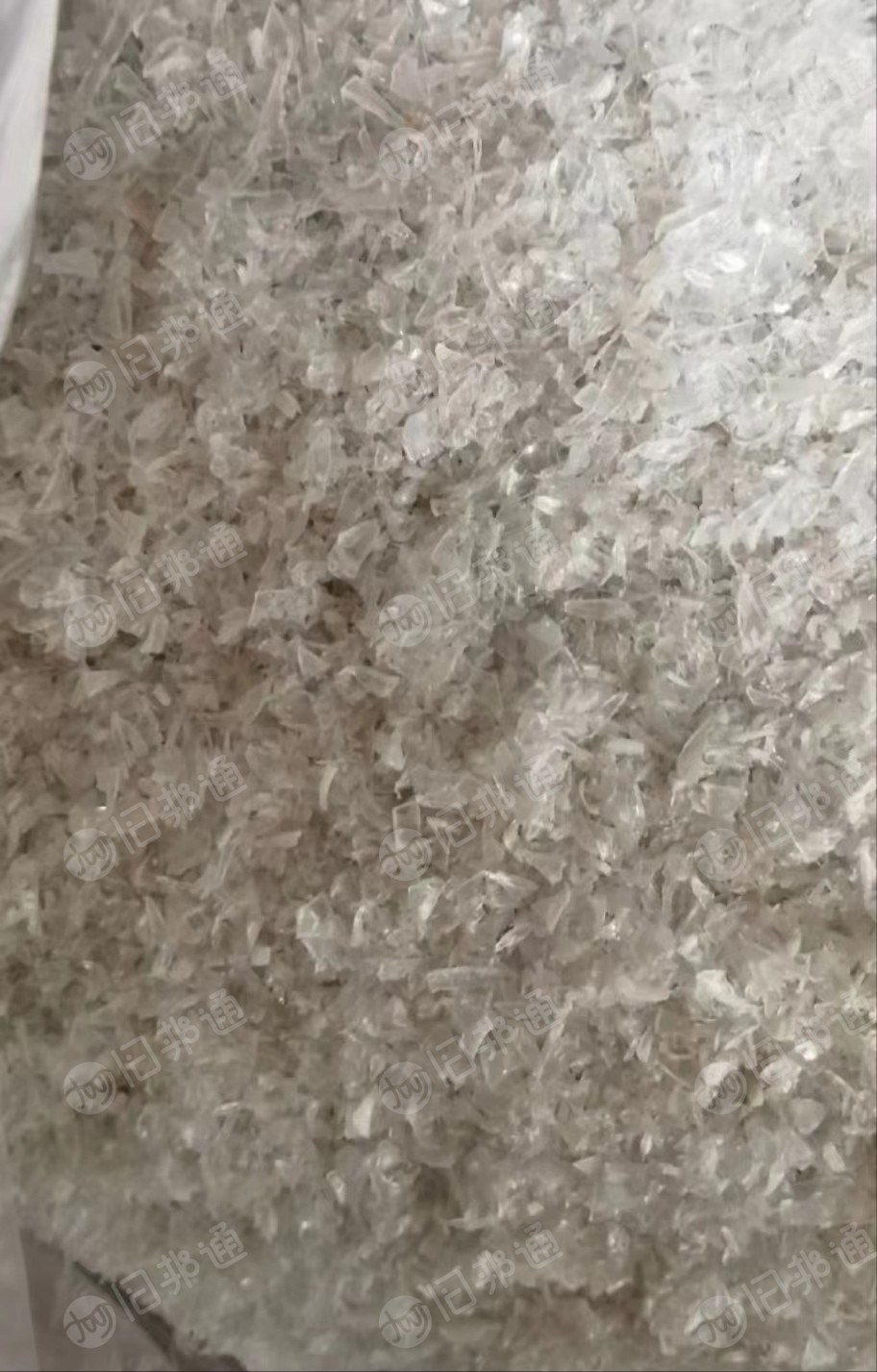 大量出售分离瓶片,瓶屑,风选片里的PVC,胶水料,油漆树脂好用