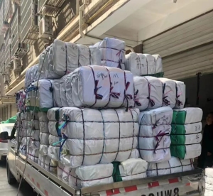 高价回收库存水雕皮草衣服，毛衣杂款整单品牌货！