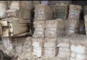 长期出售纯棉21S下脚料，包硫酸烧，纺织厂各种下脚料