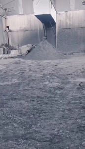 常年出售品位40-60的矿石铁粉