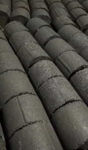 大量出售铁销压块，铁销压饼9.7-9.8铁水，低锰，低碳冷板压块