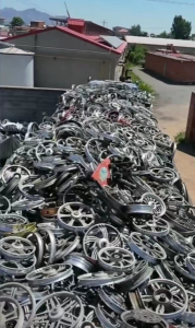 长期出售铝合金废料，车子轮毂，门窗料，铝型材