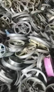 大量收购各种废铝件,铝合金轮毂,铝车圈,机件废杂铝