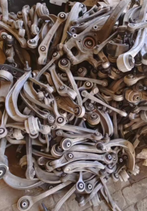 常年大量收购机件铝，大件铝，水箱铝，铝合金轮毂，活塞，支臂