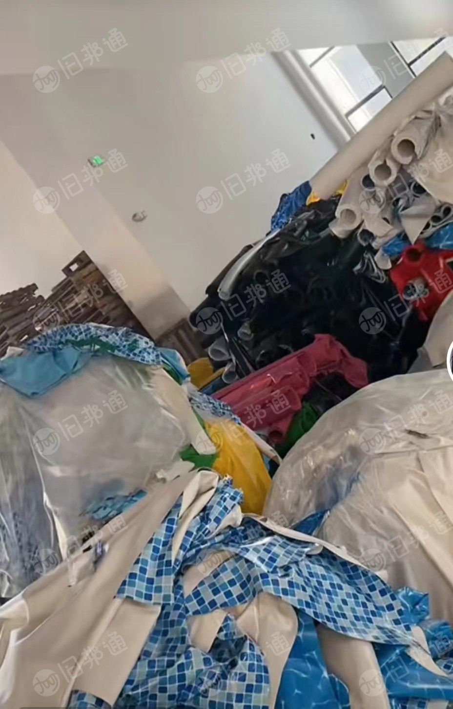 出售各种PVC废料,游艇膜,彩膜,广告布白膜,各种机头料,拉丝布。篷布等