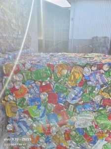 大量出售易拉罐压块