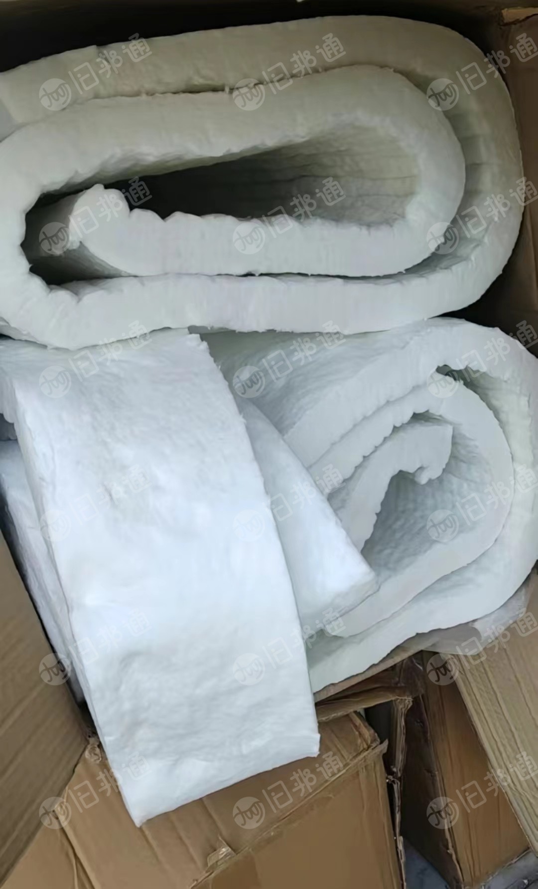 专业大量回收各种废旧保温棉,废旧岩棉,废旧硅酸铝棉。