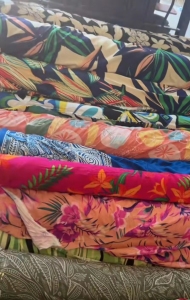 大量出售印花人造棉，泡泡棉，绵绸，天丝苎麻等印花布