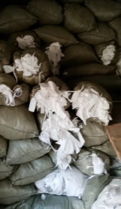 长期出售浅色涤纶废布，需要的联系