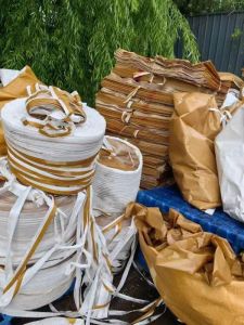 长期供应纸塑袋边角料，编织袋边角料