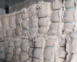 长期出售纯棉车肚，精梳落棉，天丝，黏胶，车肚风箱花等