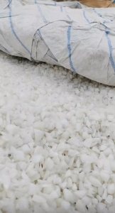 出售原料白PPR板破碎料，干净直接上机