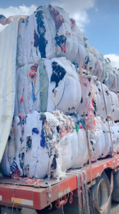 长期大量出售新毛衣下角料花料，鞋面料士工布原料，次白，擦机纱