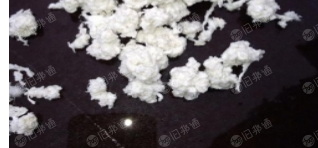 出售涤纶泡料,白色、黑色、供应数量300吨左右