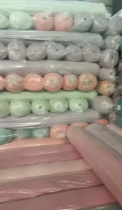 出售一批水晶绒,丽丝绒库存布,货有6.8米一车！