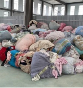 长期出售旧衣服黑料，月供30吨