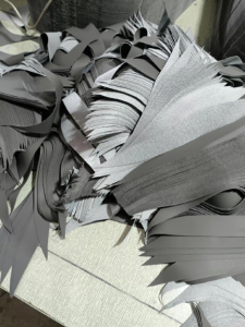 大量收购废皮，科技布,魔术布，皮革边角料！