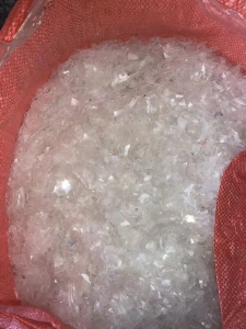 常年出售饭盒破碎料