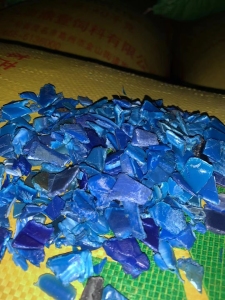 长期出售蓝桶破碎料