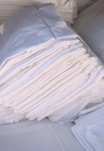 出售酒店布草，床单被罩，浴巾，毛巾，被芯等全新，二手都有