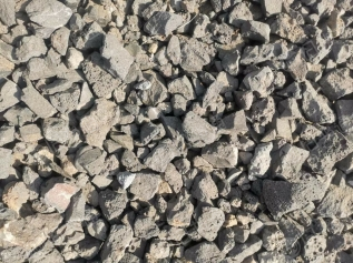 大量供应铬铁渣,大小块料