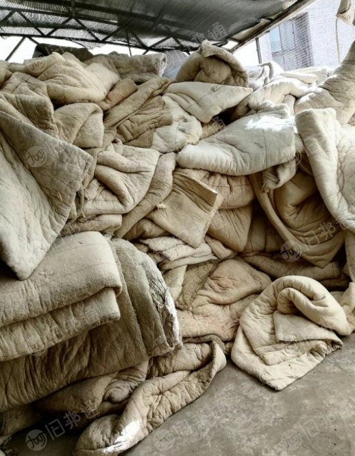 阿克苏长期出售旧棉被，旧网套，古棉！