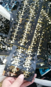 长期出售废线路板，边框，粉尘，板材，边料