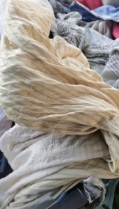 长期大量出售旧衣服大白，二白料，纯棉床单，被套