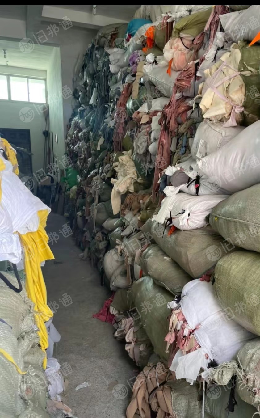 长期出售羊毛针织料,双面呢下脚料,羊绒料,精仿,回丝,边丝,回毛等
