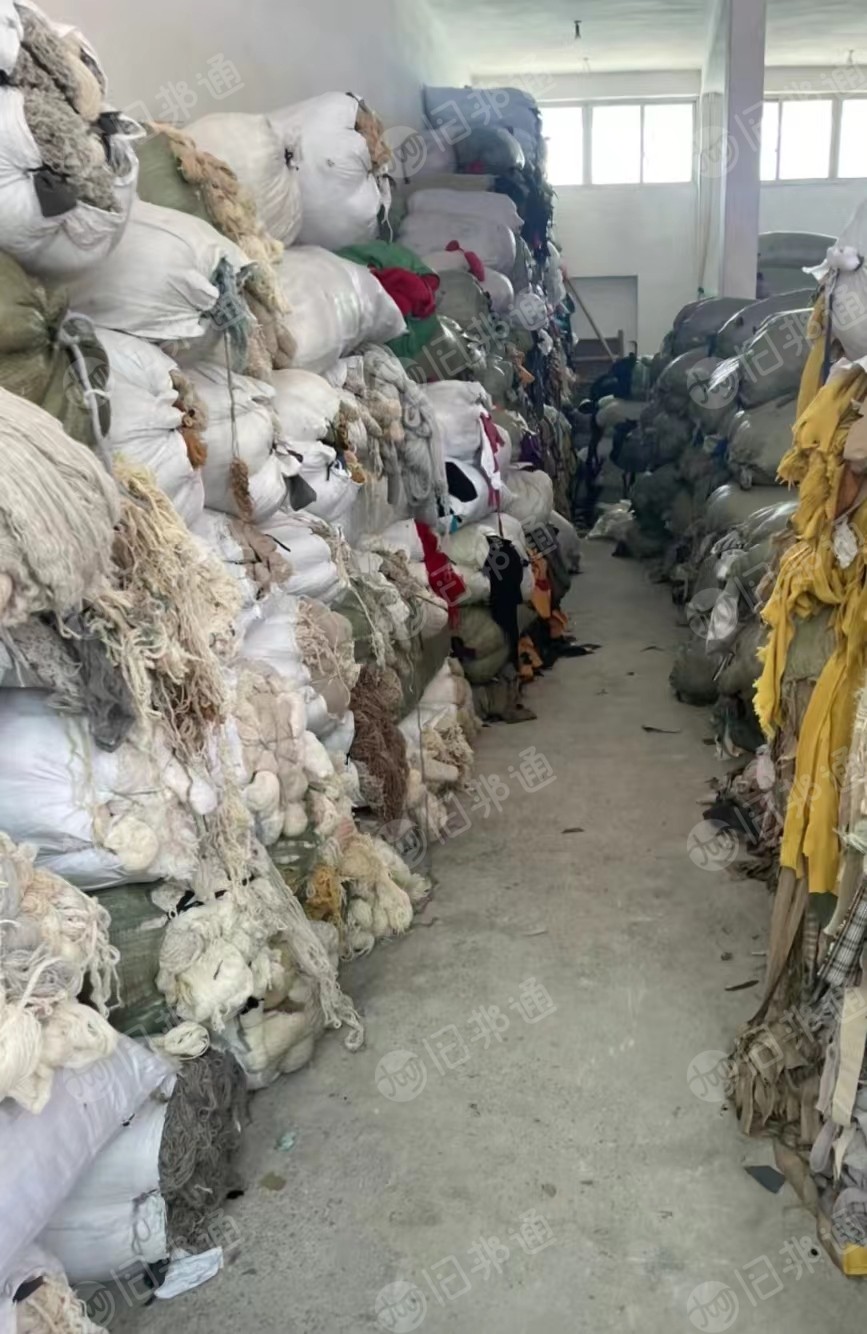 长期出售羊毛针织料,双面呢下脚料,羊绒料,精仿,回丝,边丝,回毛等