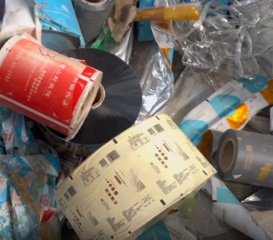 塑料包装印刷，制袋，制药厂下脚料，食品袋狗粮袋，猫砂袋，PE.PP.PA以及各种复合料