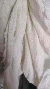 出售玻璃纤维布，有经线跟纬线，经线是玻璃丝，纬线是纯棉的