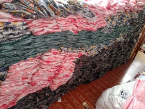 秋款冲锋衣外套8000件左右，低价出售