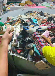 出售优质对鞋统货，大量供应，没动手垃圾不超过百分之十！