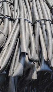 PVC电缆皮毛料，PVC黑大皮废料，PVC彩皮毛料常年回收