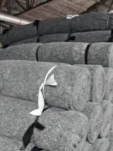 毛毡家厂出售针刺毡，工程毡，保温毡，土工布，门帘毡，大棚夹心毡等