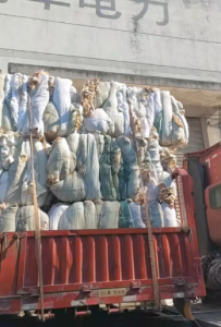 长期出售尼龙,涤纶化纤,无纺布原料