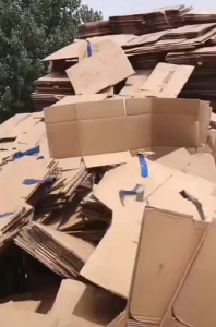 黄板纸压块，纯纸箱，大量现货出售