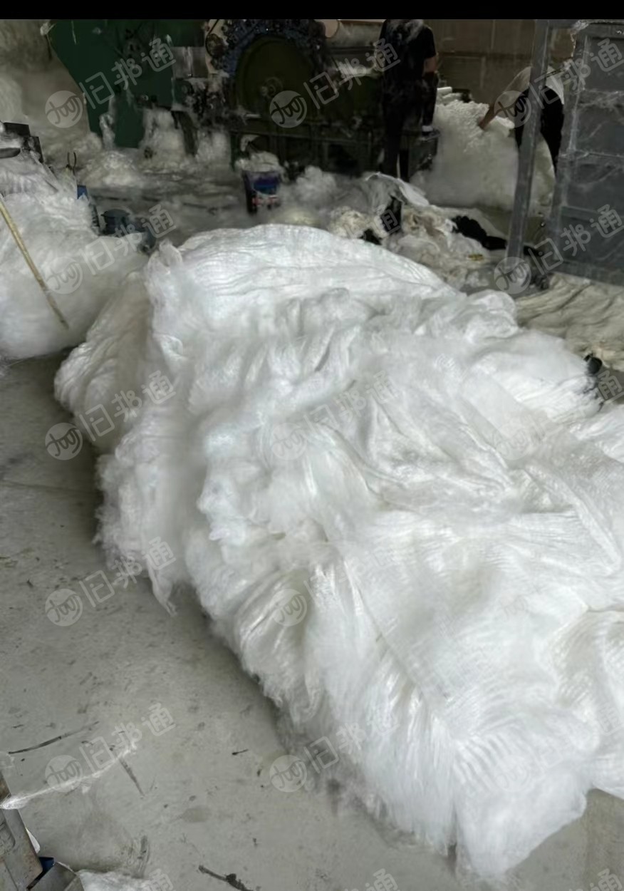 纯涤纶大化纤再生料，化纤棉，定型丝开松棉，大量出售