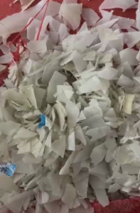 酱油壶破碎料，尿素桶破碎料长期出售