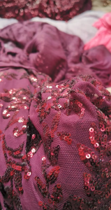 梭织，针织，棉布，麻布雪纺，麻纱，色丁等，各种时装面料高价回收