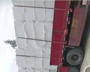 优质无纺布原料，棉胎料，先维度好，质白，优质小白棉，化纤棉，大量出售