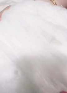 羊毛衫高弹丝梳理料，高弹丝钉板开松料，花料，灰料，黑料，大棚毡原料，土工布原料等，100-500克，大量出售