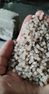 一级高压颗粒，缠绕膜颗粒，二级高压颗粒，三级花料等大量生产销售