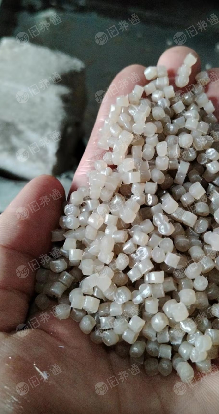 一级高压颗粒,缠绕膜颗粒,二级高压颗粒,三级花料等大量生产销售