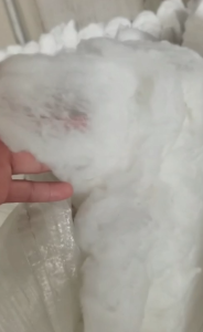 开松好的白色化纤棉，涤纶再生棉，现货几十吨。长期出售