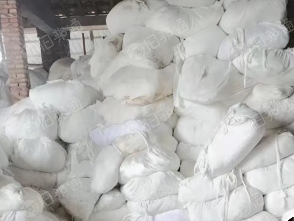 针织化纤布,涤纶废布,白色针织化纤开花料,大量出售
