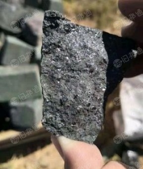 高铝砖供应,指标:Al2O3>80%/MGO>12%体积密度>3.3