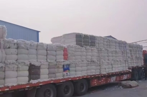 牛仔布褪色开花棉，85棉，95棉，纯棉灯罩，绒长色白，纤维清晰，月供300吨，大量出售