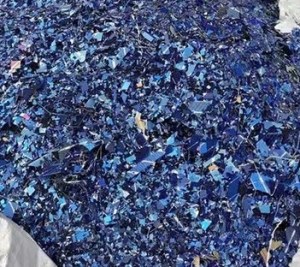 报废光伏板，光伏碎片，光伏硅片铜条大量回收